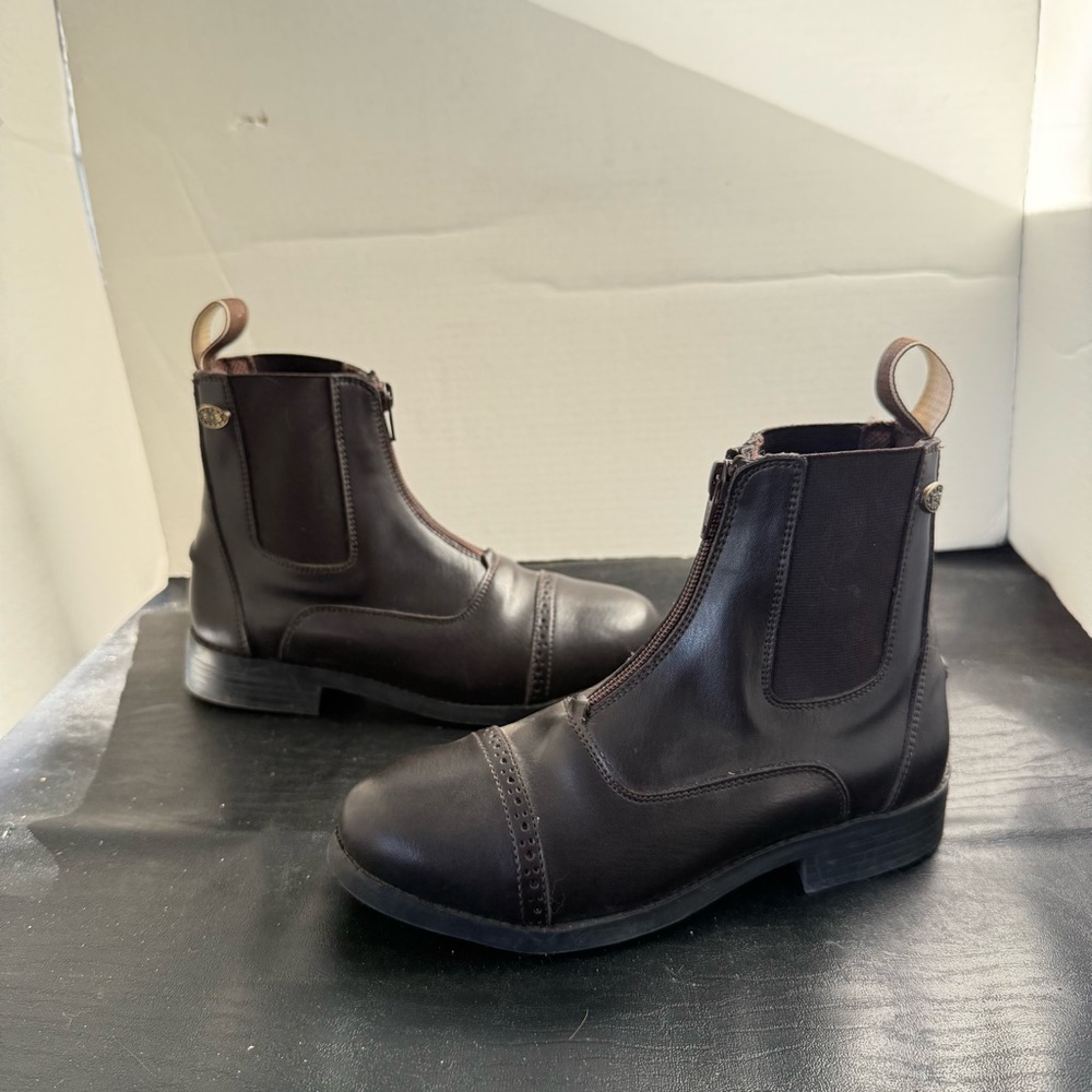 Equistar All Weather Child's Field Boot brown size 4